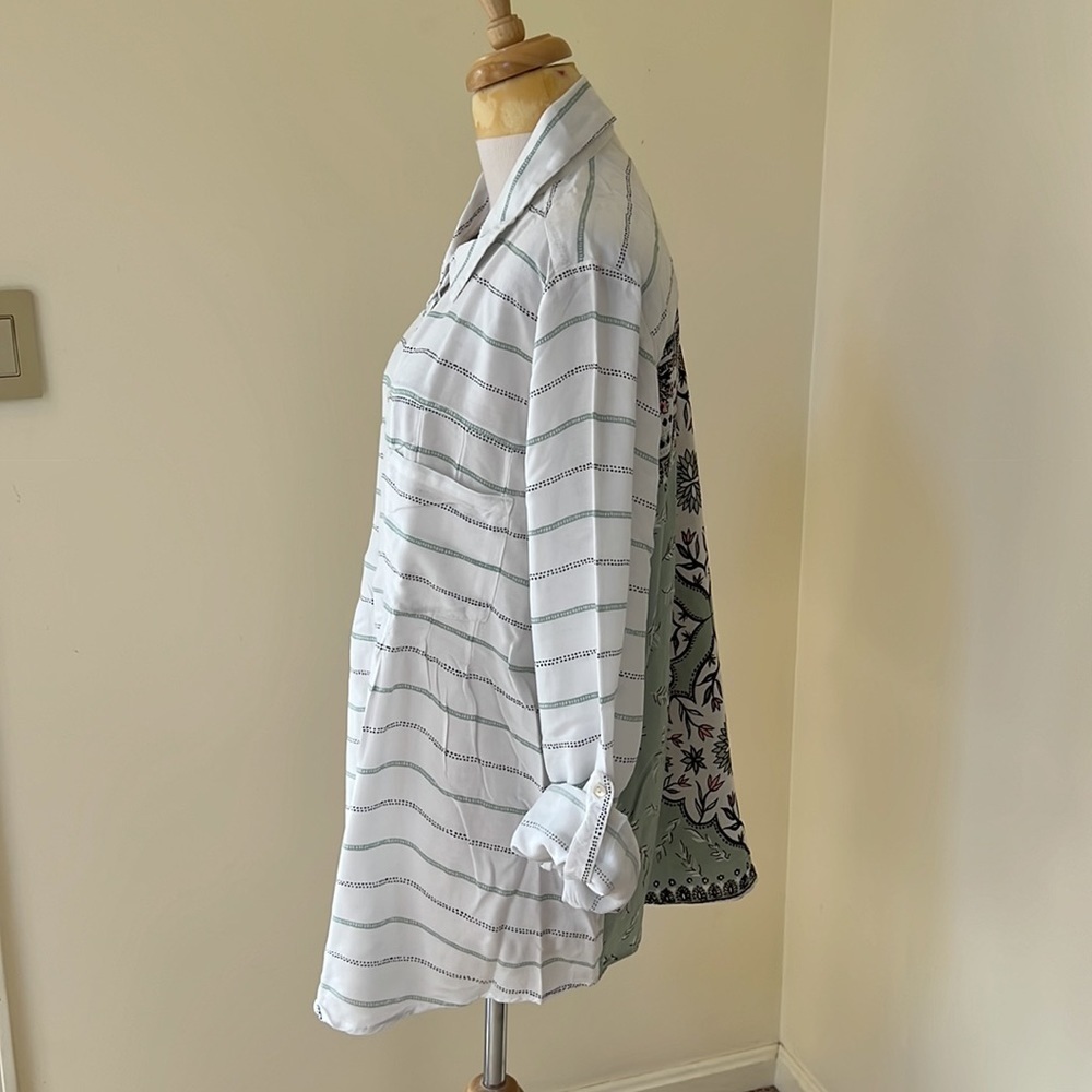 STYLE & CO Woman Size 2X white with green combo back printed front button top - Picture 3 of 8